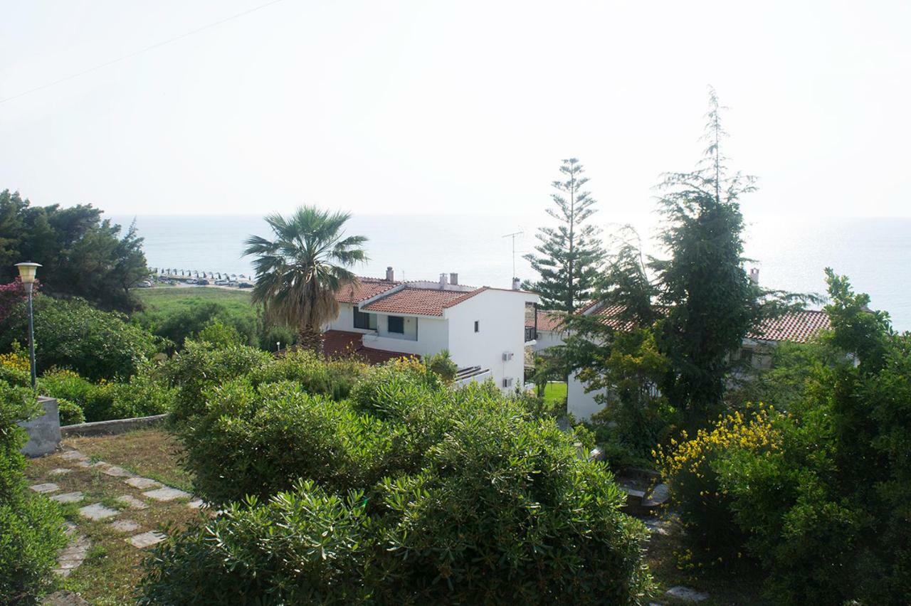 Possidi Aigaiopelagitika 2-floor beach house Kalandra Exteriör bild